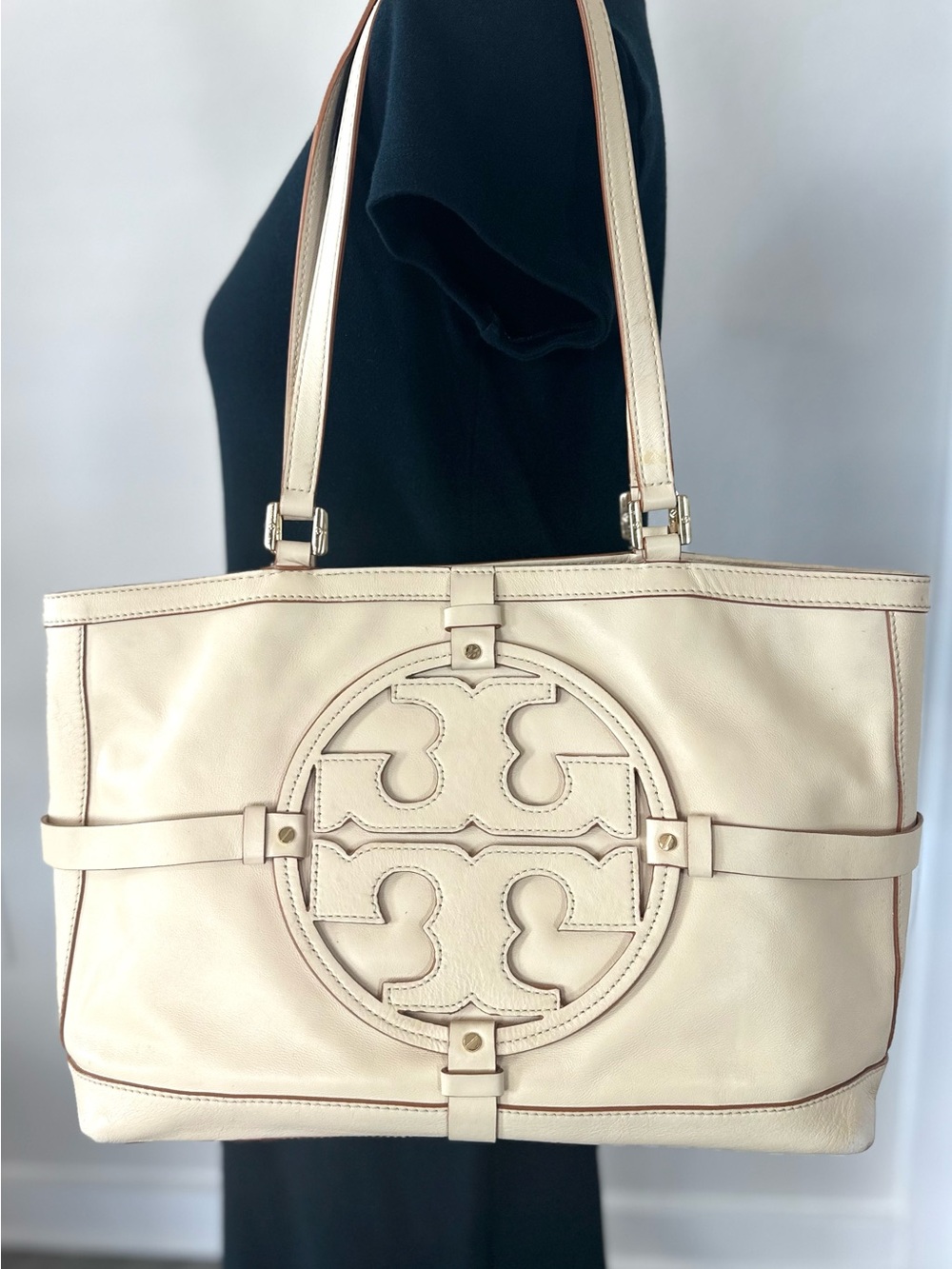 Tory Burch Cream Leather Logo Tote with Medallion Detail